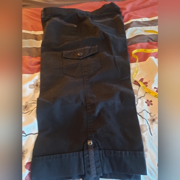 Gloria Vanderbilt Crop Cargo Pants! - Picture 7 of 11